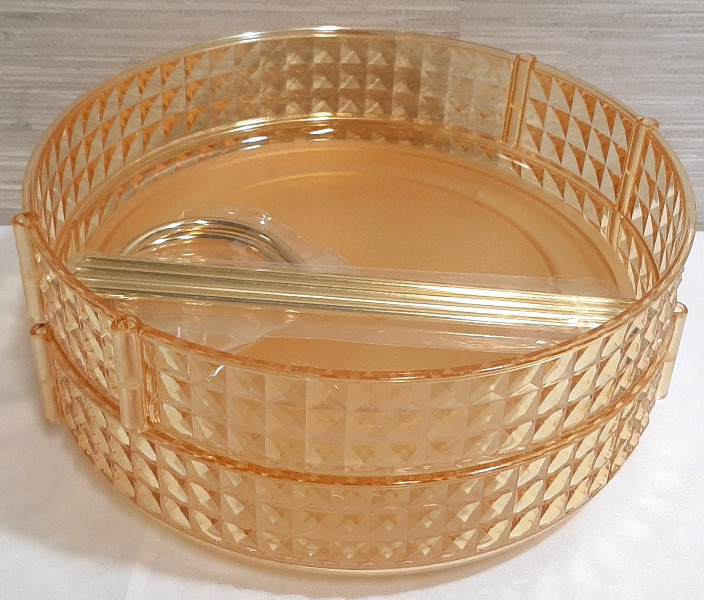 New 2-Tier Serving Dishes (9" dm)