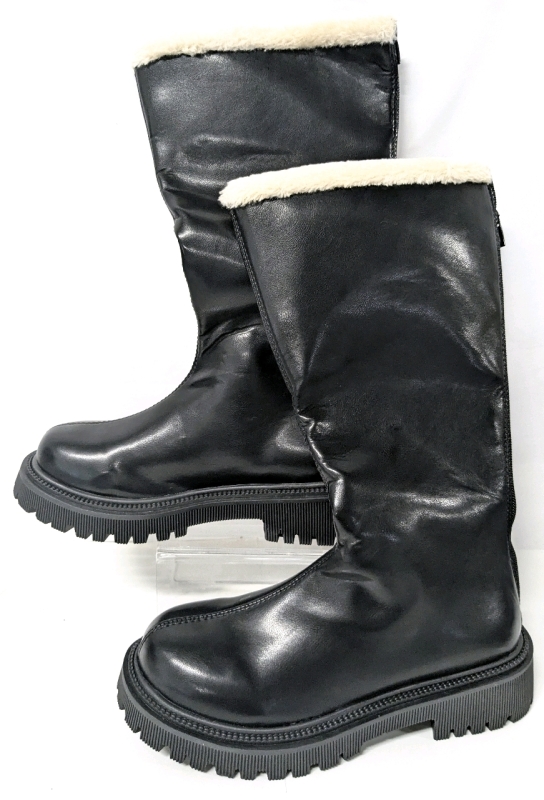 New Size 41 Women's Lined Rubber Boots with Zippers Back