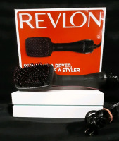 NEW Revlon Salon One Step Hair Dryer and Styler