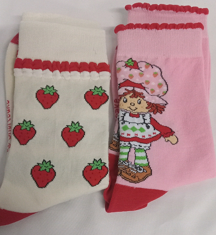 2 New | Strawberry Shortcake Socks w/ Original Shortcake Design
