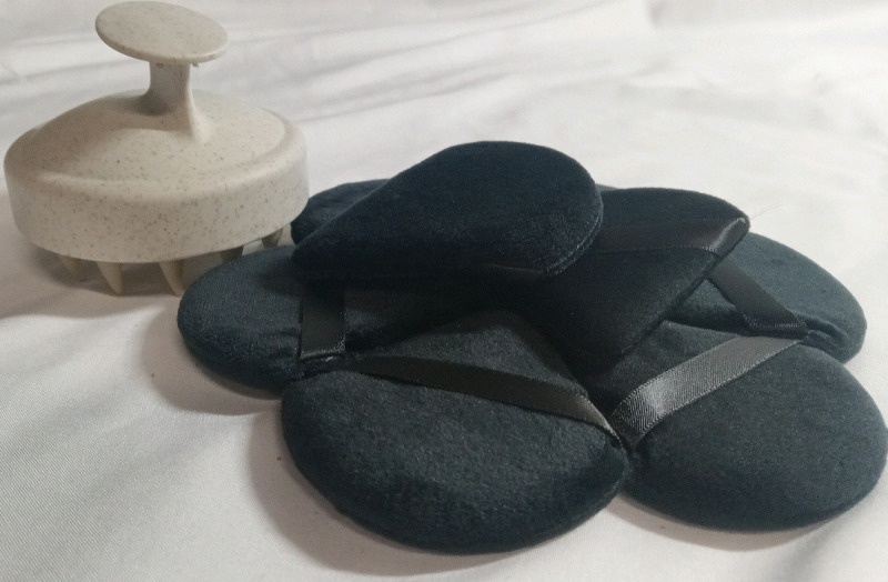 New | 8 Makeup Powder Puffs and Shower Scalp Massager