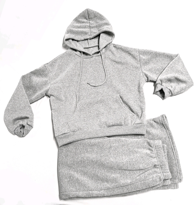 New Size Med Women's 2-Piece Cropped Hoodie & Wide-Leg Jogging Pants Set