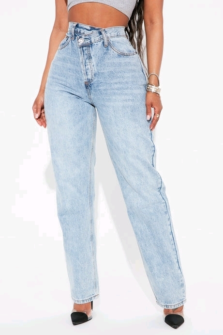New - Sz. 7 Women's FashionNova Crossover Straight Leg Jeans - Light Blue Wash