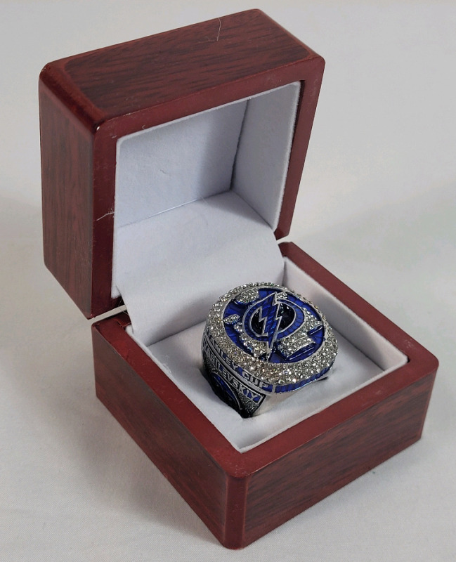 2020 - 21 NHL Hockey Stanley Cup Champion Tampa Bay Lighting #88 Andrei Vasilevskiy Replica Champions Ring w/Wood Case . Ring Size 25