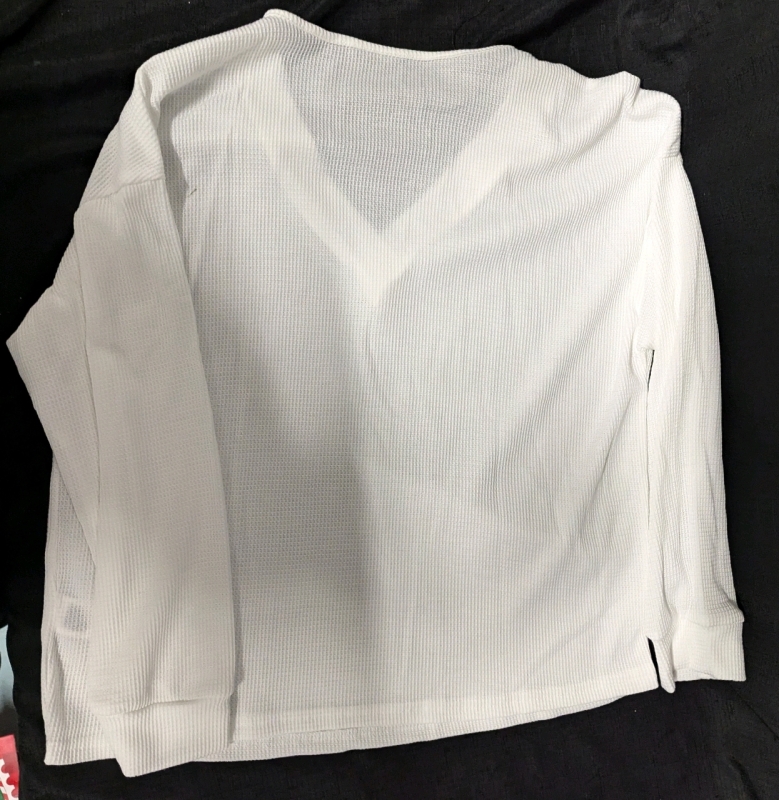 New XL Women's Long Sleeve Shirt.
