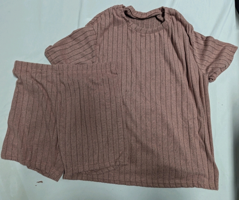 New XL Women's T-Shirt & Shorts Set.