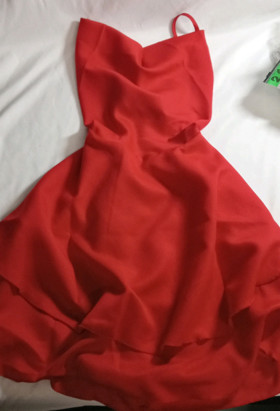New | Size Small Women's Backless Knee Length Dress