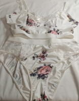 New | Size 1XL Women's Bra and Pantie Set