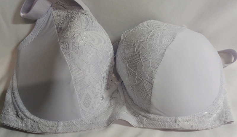 New | Size 90C Women's Padded White Lace Bra