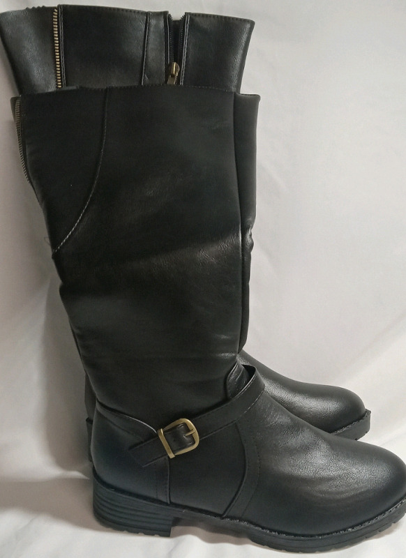 New | Size 41 Women's Calf Length Zip Up Boots