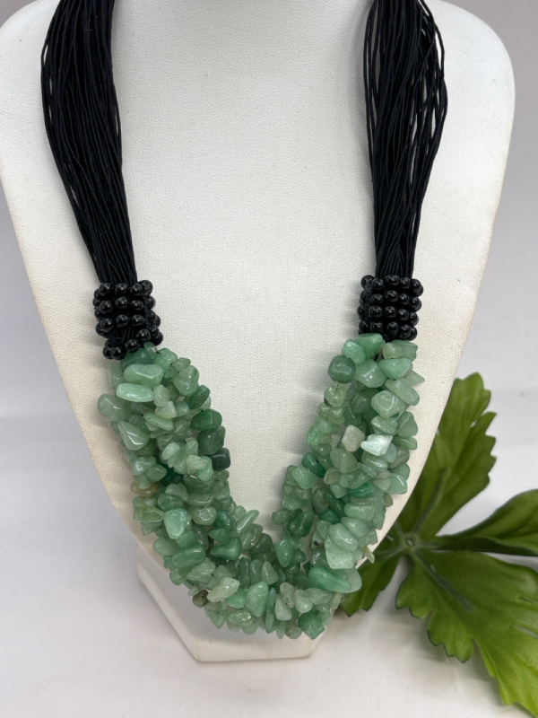 Green Adventurine +!Black Bead Multi Strand Necklace Vintage Button Clasp 16 Inch