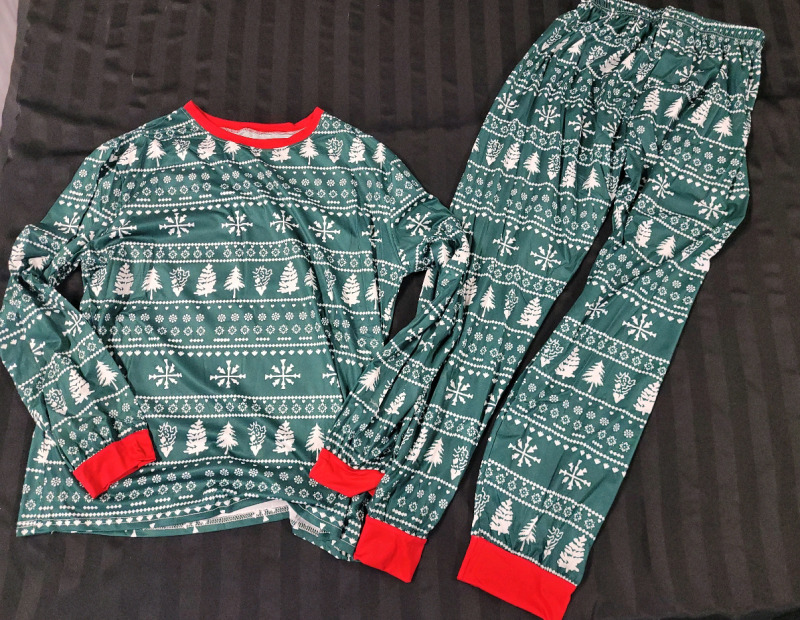 New - Sz. Large Men's 2pc. Christmas Pajamas