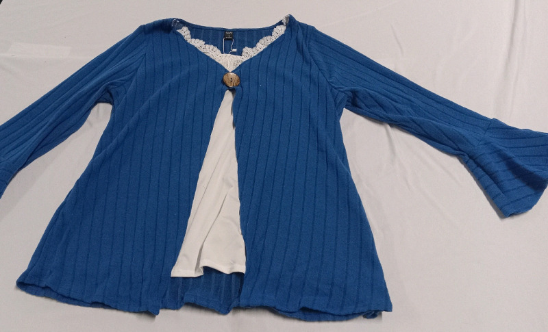 New | Size 1XL Women's Emery Rose Sweater