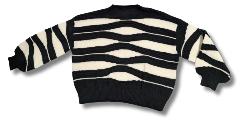 New Size 2XL Women's Super Soft Knitted Wavy Striped Sweater