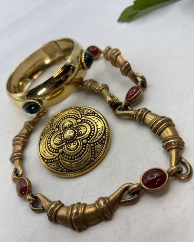 Vintage Statement Brooch Cab Bangke Beautiful Cab Necklace