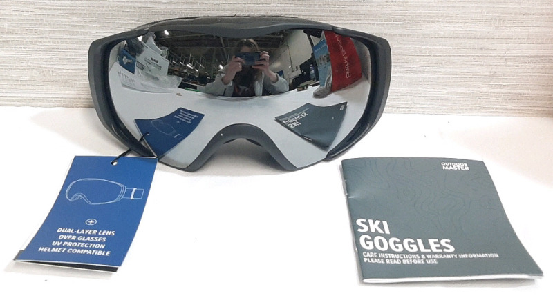 New Ski Goggles 7"