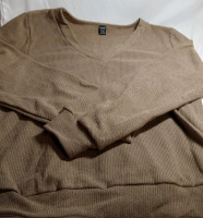 New | Size L Women's V-Neck Sweater