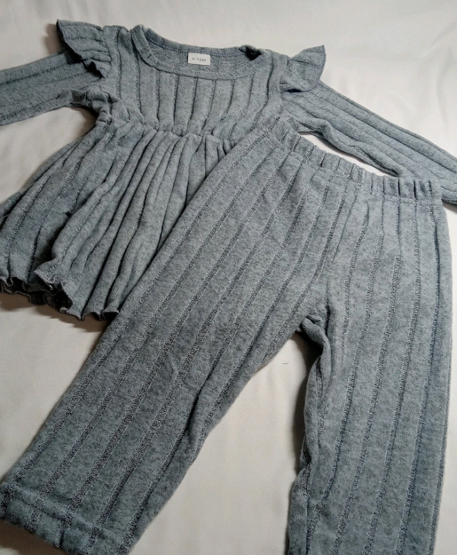 New | Size 9-12M Cute Long Sleeve Shirt and Pants