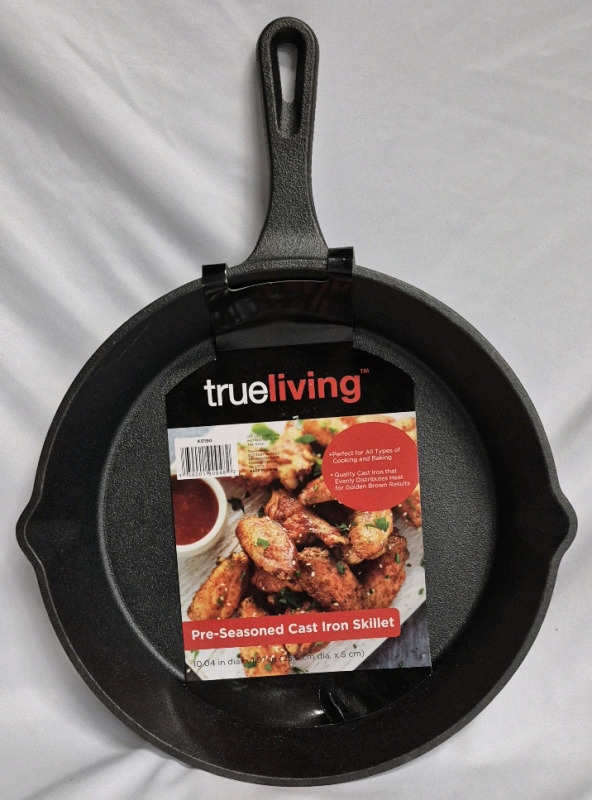 New True Living 10" Cast Iron Skillet