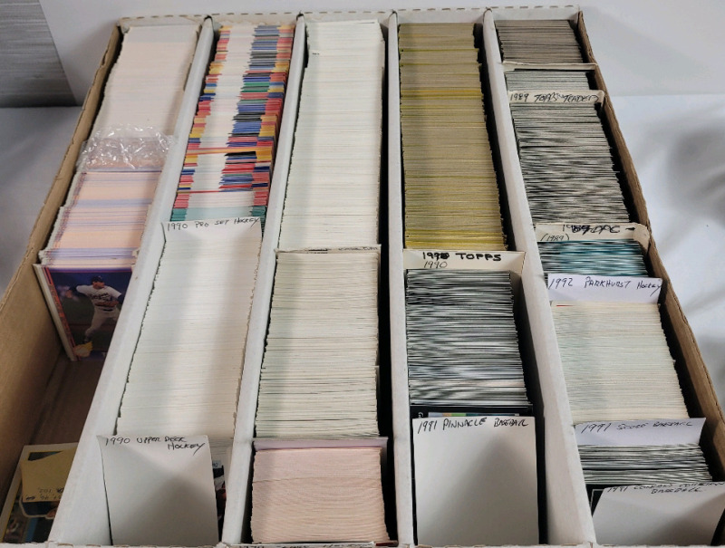 1989 - 1992 NHL Hockey & MLB Baseball Trading Card Singles . Topps , OPC , Pro Set , Upper Deck , Score . 1500+ Trading Cards .
