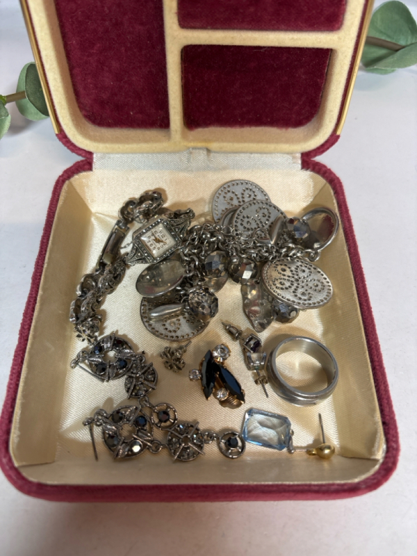 Vintage Hard Case Jewellery Box Content Included