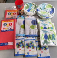 New Kid's Party Supplies Dinosaurs & 6 Paw Patrol Cups