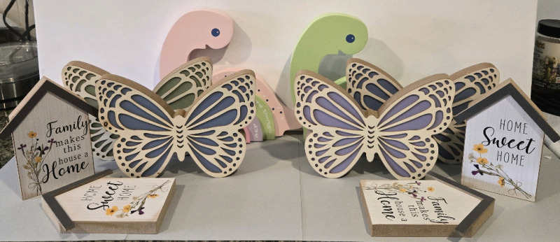 10 New | Wooden TableTop Spirng Themed Decor