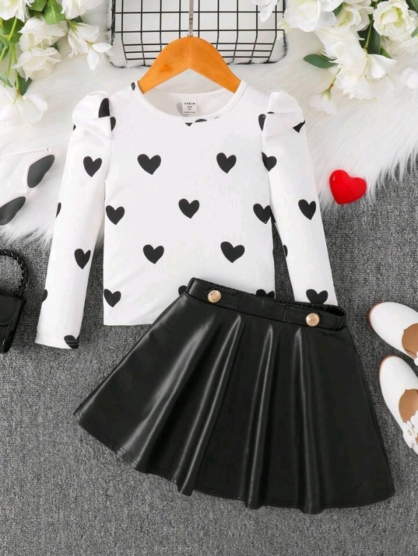 New Sz 9 yrs Girls Two Piece Set - Heart Top & Skirt