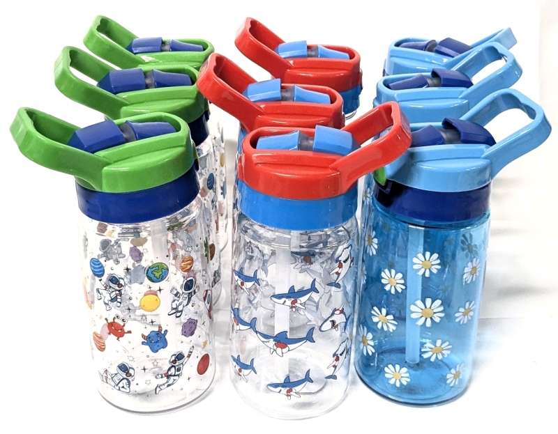 9 New Kids' 503ml Flip Top Water Bottles in 3 Designs: Astronauts & Aliens, Sharks with Floaties & Daisies