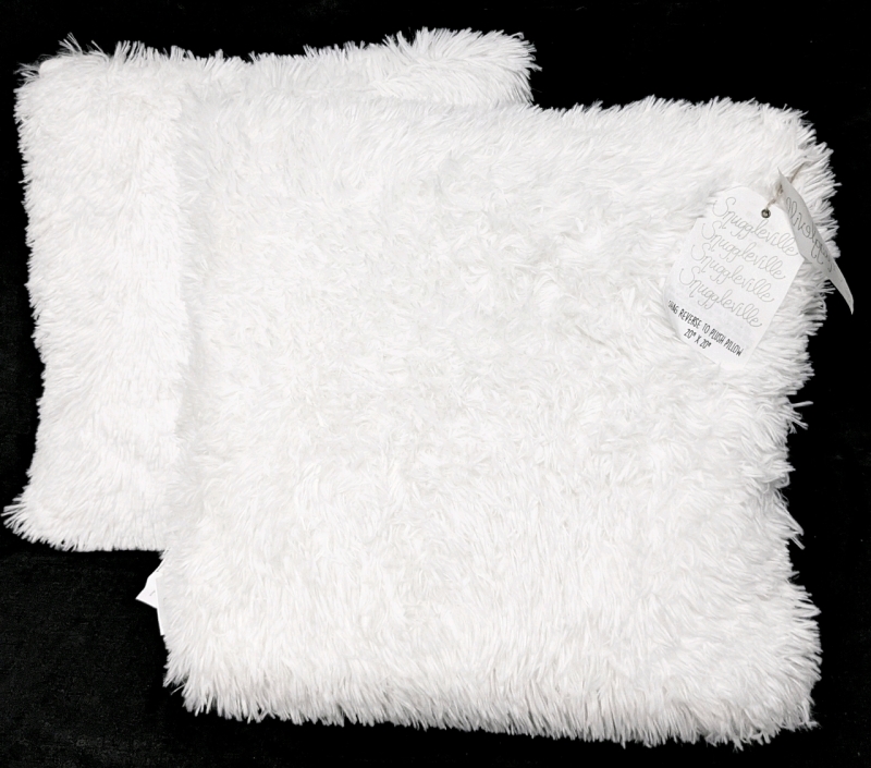2 New SnuggleVille Shag Reverse to Plush Pillow - 20" x 20" ea