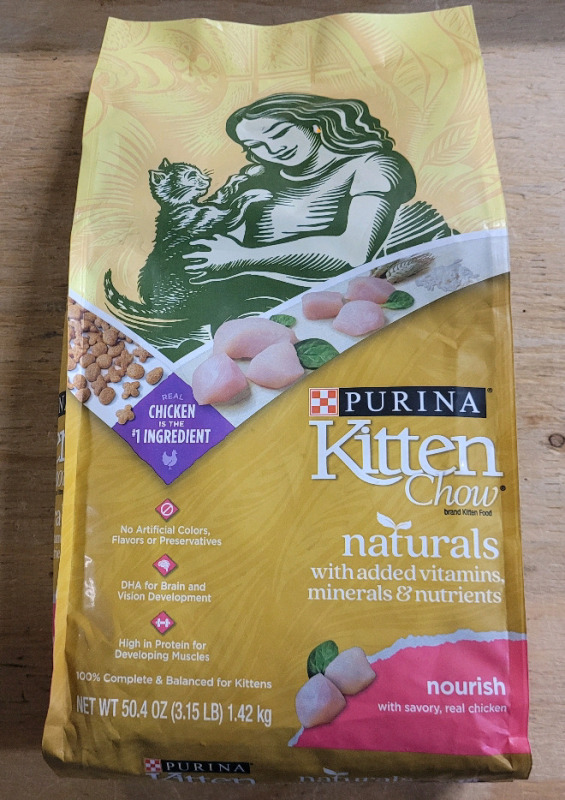New - 3lb Bag Purina Kitten Chow Naturals . Savory Real Chicken Flavor. Best Before JUL 2025