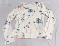 New sz XL Women's Floral Top
