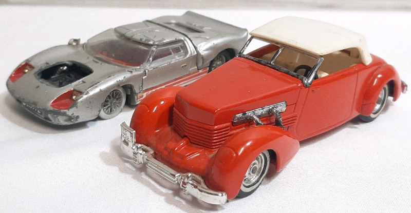 Die Cast Dinky Toys Ford 40 RV & 1978 Matchbox 1937 Cord Model 612 Supercharged Convertible Phaeton Sedan