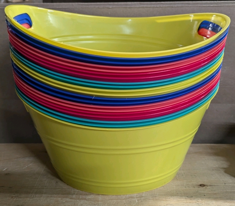 20 New Trueliving Large Tubs. Approximately 5.5" Tall Each.