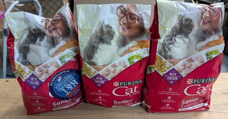 3 New Purina Seniors Essential Cat Chow. Best before August 2025.