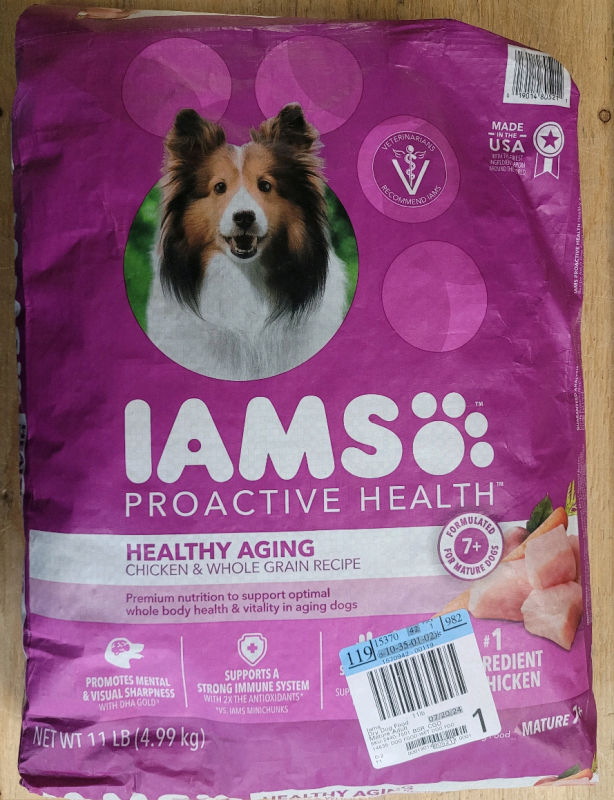 New - 11lb Bag IAMS Proactive Health Healthy Aging Dog Food , Chicken Flavor & Whole Grain Recipe .