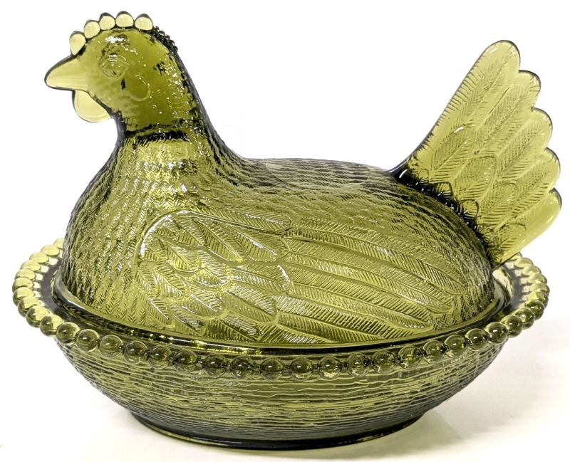 Fantastic MCM Avocado Green Unsigned Indiana Glass Hen on Beaded Rim Nest - 5.25" Tall