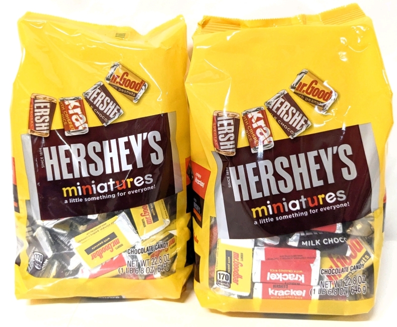 2 New HERSHEY'S Miniatures Assortment - 647g ea | BB 01/2026