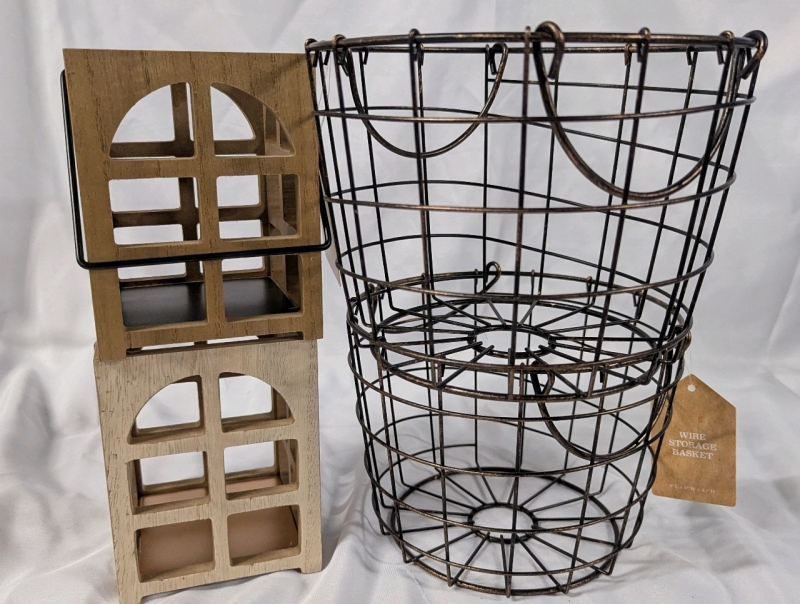 2 Wooden Lanterns (6" Tall) & 2 Wire Storage Baskets (6" Tall).
