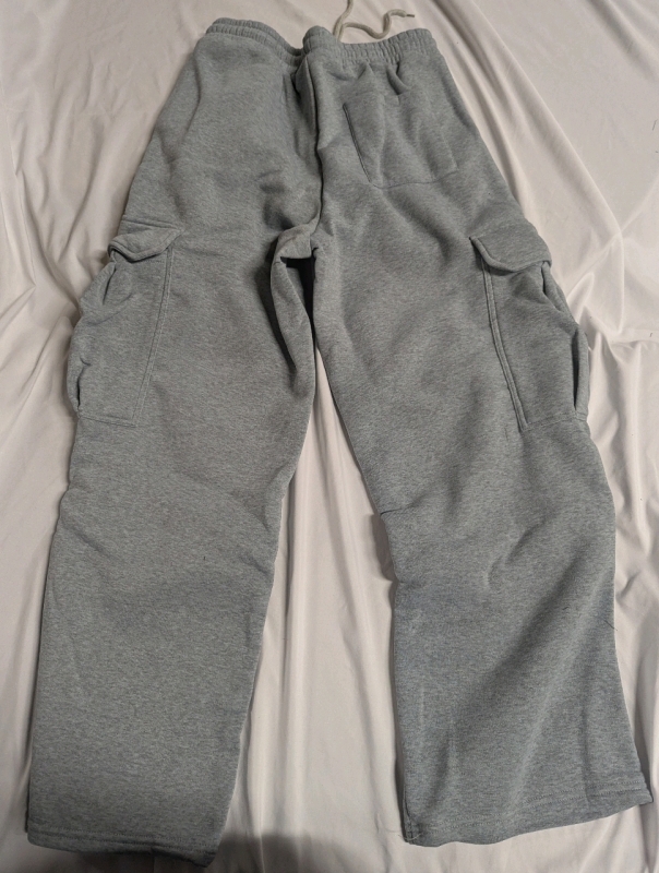 New Men's Large Manfinity Cargo Style Sweat Pants.