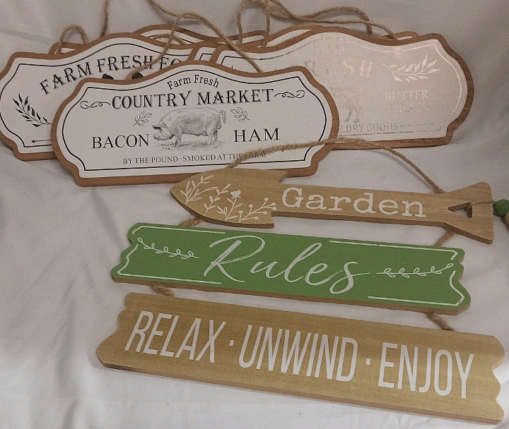 6 New | Garden/Animal Themed Wall Signs