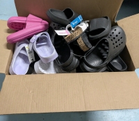 [Vendor Special] 17 New Pairs of Kids to Adult Men's & Women's Sandals, Slides Foam Slip-Ons