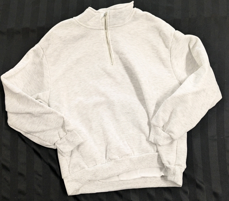 New Small Women's Long Sleeve Shirt