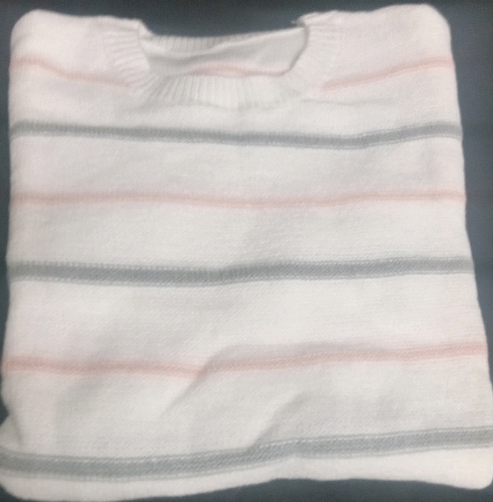 New | Size L Women's Knit Style Longsleeve Sweater
