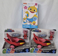 3 New Kid's Toys PJ Masks Hero Blast Toys - Owl Gliders & Baby Shark Puppet Buddy