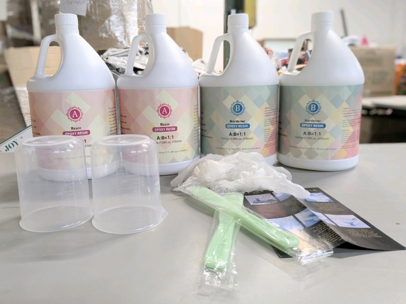 4 New Epoxy Resin 3785ml ea : 2x Part A, 2x Part B + 2 Measuring Cups, 2 Spatulas, Gloves