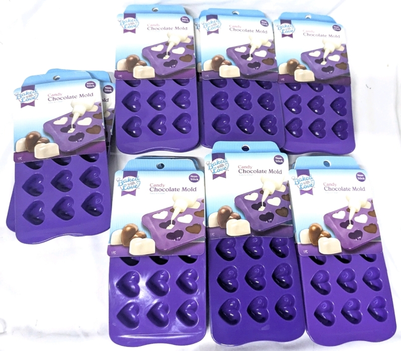 14 New Baked with Love Non-Stick Heart-Shaped Candy Chocolate Molds : 15 Hearts (1" x 1.15" ea) per Mold