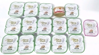 New Cat Food : 14x Fancy Feast Petites Grilled Chicken Entree w Rice in Gravy & Seared Salmon Entree w Spinach in Gravy (79.4g ea) + Gravy Lovers Beef Feast in Gravy Can 85g