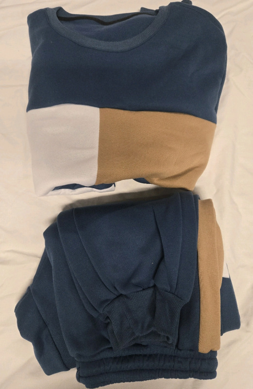 New | XL Men's Matching Sweater & Sweat Pants