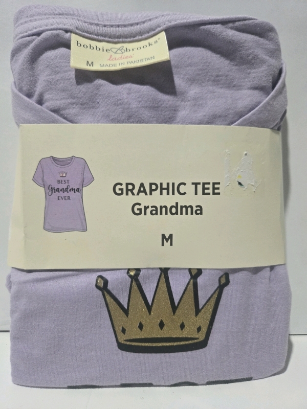 New | Size M Women's "Best Grandma Ever" Graphic Tee